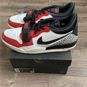 Nike Air Jordan Legacy 312 Low Men’s Shoes Size 12 Summit White Black Red